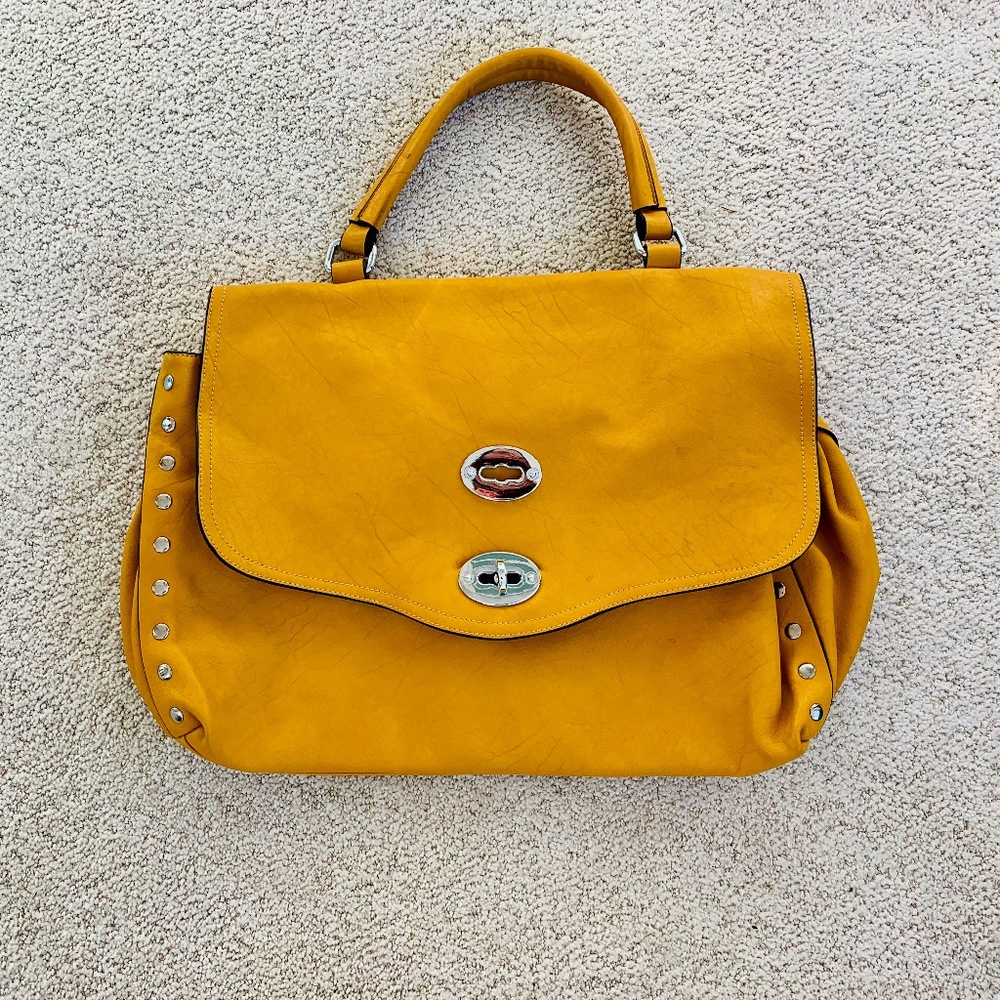 LADIES YELLOW LEATHER BAG - Great condition